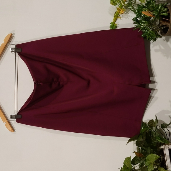 Ricki's berry colored skirt in size 12 - Picture 2 of 4